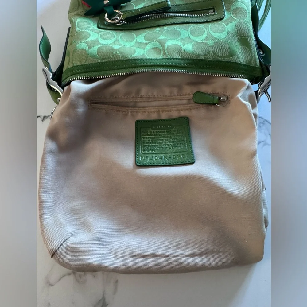 Coach 🍏 Green Signature Jacquard & Suede Vintage Bag #9362 - Picture 8 of 11